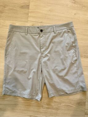 Vuori Pebble Shorts
